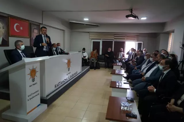 Bakan Pakdemirli'den Meral Akşener'e 'akıllı yangın' tepkisi