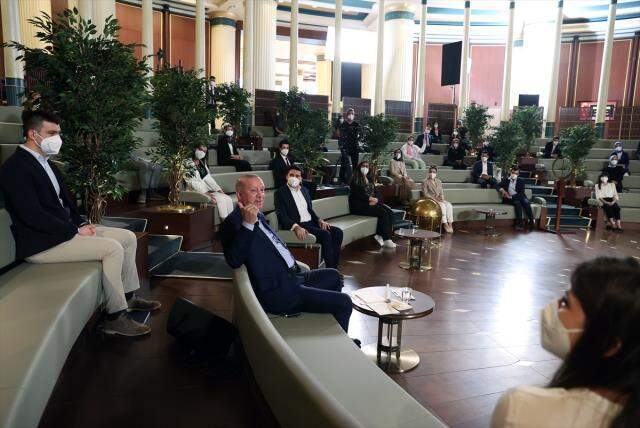 Cumhurbaşkanı Erdoğan'ı gülümseten soru: Darlandığınızda ne yapıyorsunuz?