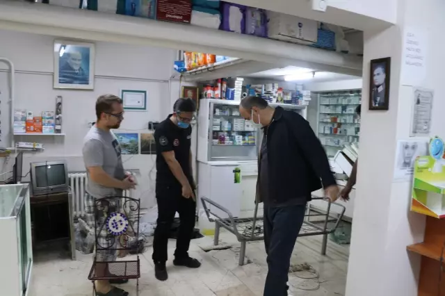 Vali Canalp, su baskınının yaşandığı iş yerlerini ziyaret etti