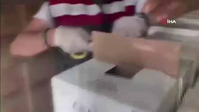 Son dakika haberi... İstanbul'da sahte içki operasyonu: 8 bin litre ele geçirildi