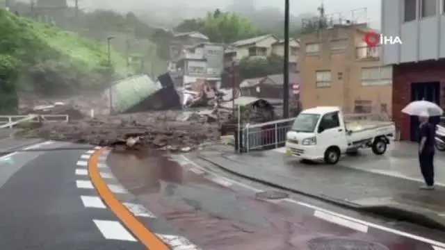 Japonya'yı vuran sel ve heyelanda 300 ev zarar gördü
