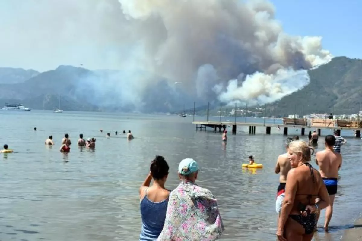Marmaris'teki orman yangını enerji nakil hatlarından çıkmış