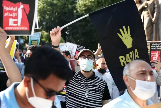 Mısır'daki idam kararları protesto edildi