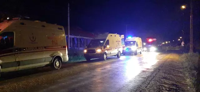 Son dakika: Otomobil ve minibüs çarpıştı: 2'si çocuk 6 yaralı