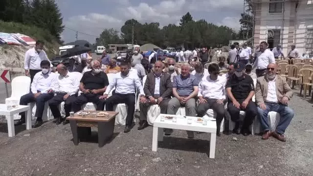 Sarpdere-Damarlı kara yolunda yol yapım çalışmasına başlandı