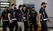Son Dakika: Brezilya'dan getirilen 'Tosuncuk' lakabıyla bilinen Mehmet Aydın İstanbul'da gözaltına alındı Son Dakika: Brezilya'dan getirilen 'Tosuncuk' lakabıyla bilinen Mehmet Aydın İstanbul'da gözaltına alındı