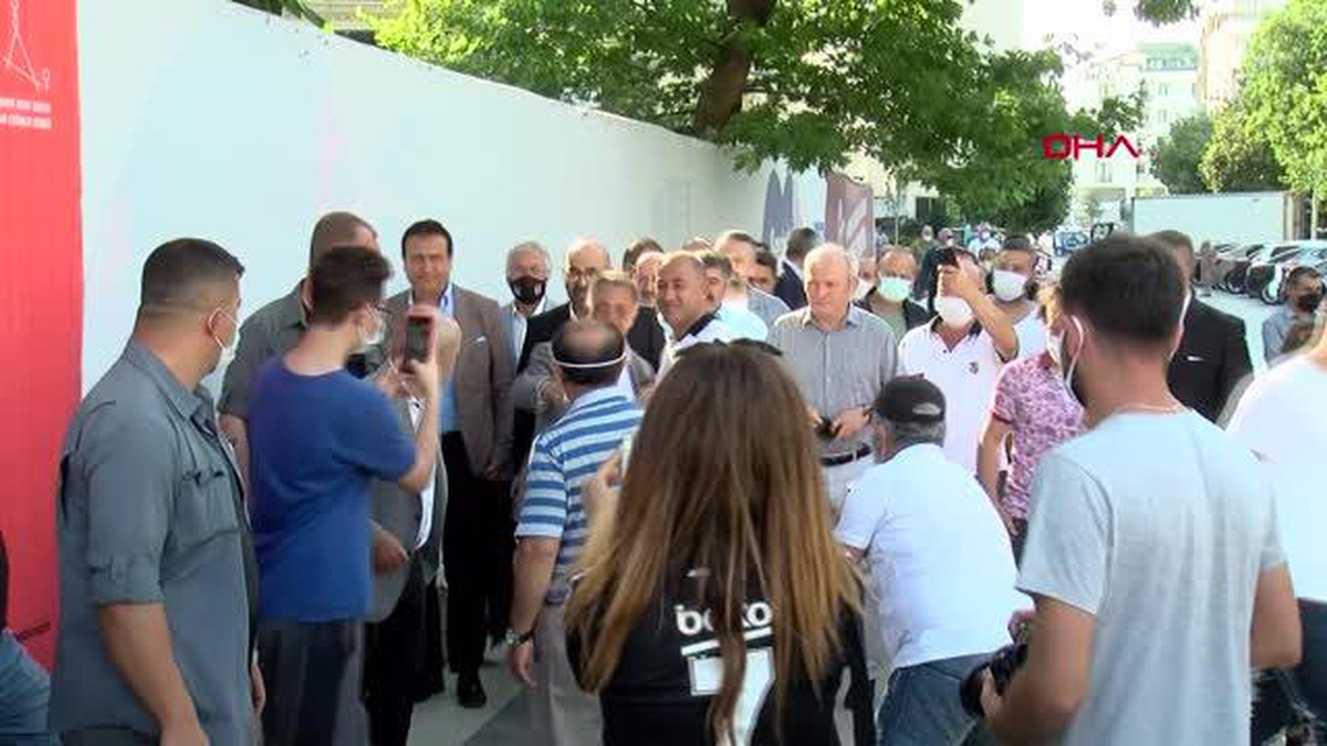 SPOR Beşiktaş'ın şampiyonluk bayrağı Büyükçekmece'de göndere çekildi - Vimarsana News