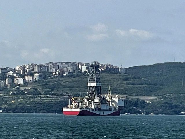 turkiye nin sondaj gemisi yavuz kocaeli ne de 2 14241946 o