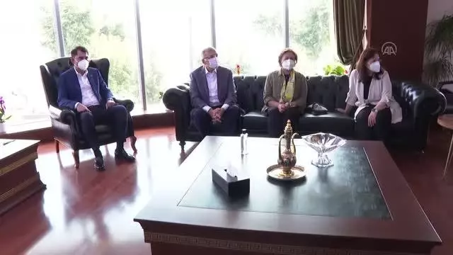 Çevre ve Şehircilik Bakanı Kurum, Beykoz Belediyesini ziyaret etti (2)