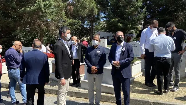 Eski Bakan Mehmet Moğultay ölümünün 4. yılında kabri başında anıldı