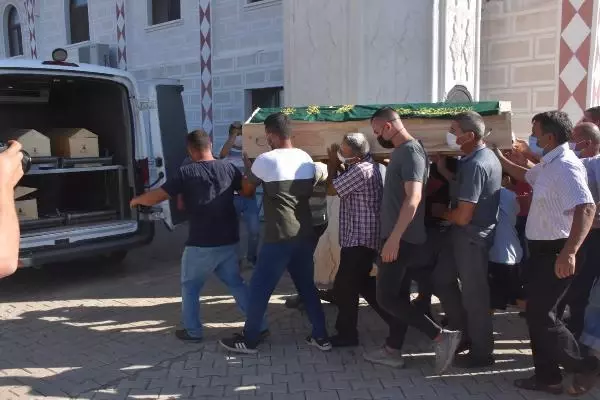 ESKİ SEVGİSİ TARAFINDAN ÖLDÜRÜLEN 3 ÇOCUK ANNESİ TOPRAĞA VERİLDİ