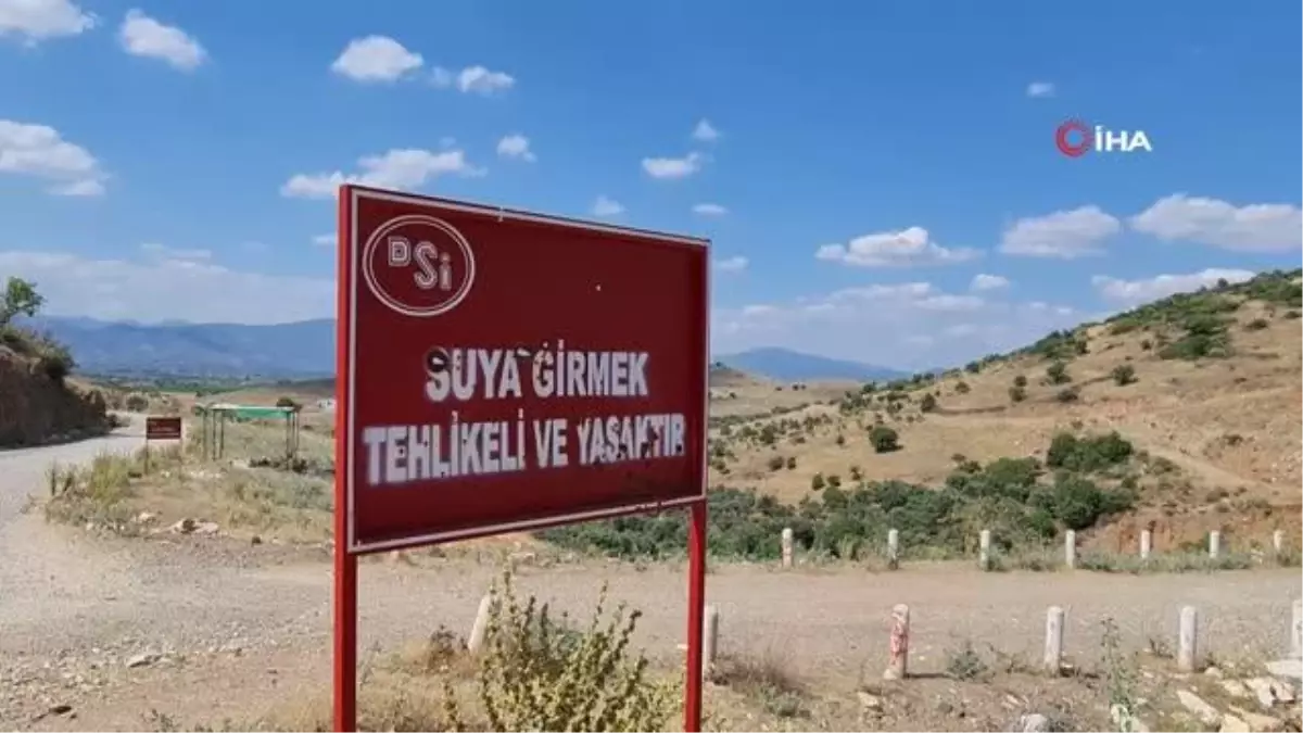Gölete giren gençlerden biri boğuldu
