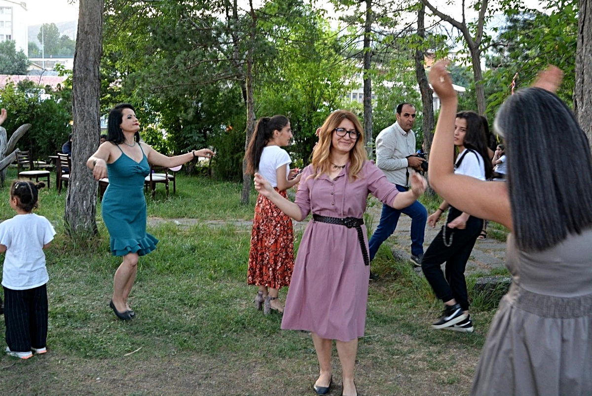 Hakkari'de kadınlar matinesi düzenlendi - Vimarsana News