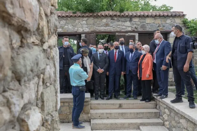 Son dakika haberi: KKTC Cumhurbaşkanı Ersin Tatar: Federal bir çatı altında Kıbrıs'ın tümünün Avrupa Birliğine alınması, bir bakıma Türkiye ile bağlarımızın...