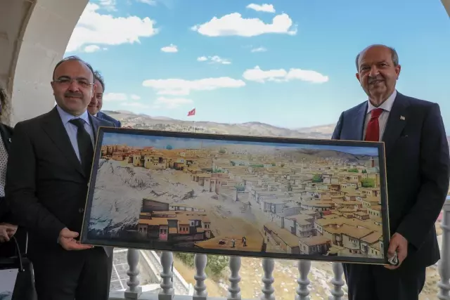 Son dakika haberi: KKTC Cumhurbaşkanı Ersin Tatar: Federal bir çatı altında Kıbrıs'ın tümünün Avrupa Birliğine alınması, bir bakıma Türkiye ile bağlarımızın...