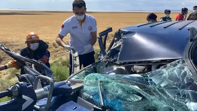 Sıkıştığı araçta acılarını bir kenara bırakan yaralı kadın çocuklarını ve eşini sordu