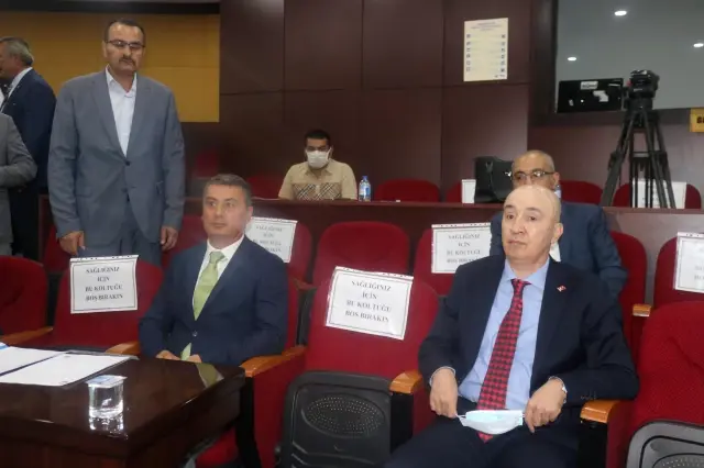 Gölbaşı Belediyesi Meclisi'ne 15 Temmuz Gazisi Turgut Aslan'dan ziyaret