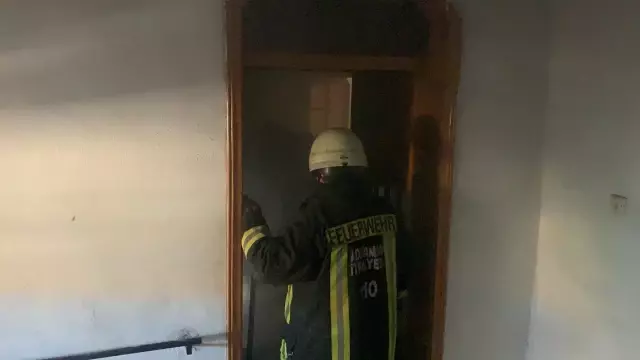 Depo yangını söndürüldü
