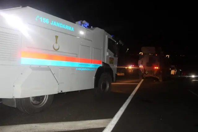 Adıyaman'da kapalı olan yol 12 saat sonra açıldı