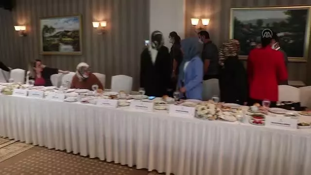 AK Parti Genel Merkez Kadın Kolları Başkanı Ayşe Keşir, Van'da kadınlarla bir araya geldi Açıklaması AK Parti Genel Merkez Kadın Kolları Başkanı Ayşe Keşir, Van'da kadınlarla bir araya geldi Açıklaması