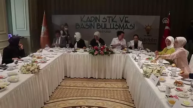 AK Parti Genel Merkez Kadın Kolları Başkanı Ayşe Keşir, Van'da kadınlarla bir araya geldi Açıklaması