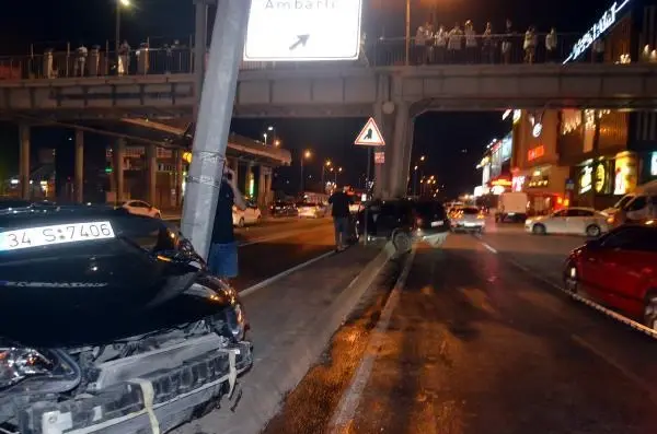 Son dakika haberi: AVCILAR'DA TRAFİK KAZASI 2 YARALI