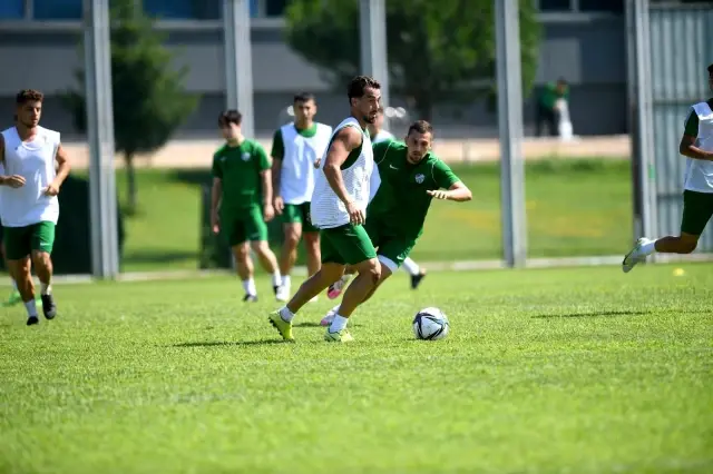 Bursaspor'da çalışmalar tempolu devam ediyor