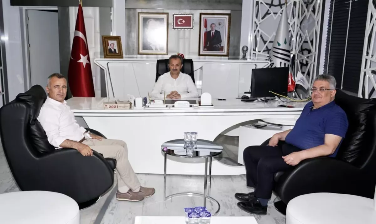 Eski Vali Pekmez, Başkan Kılınçla bir araya geldi