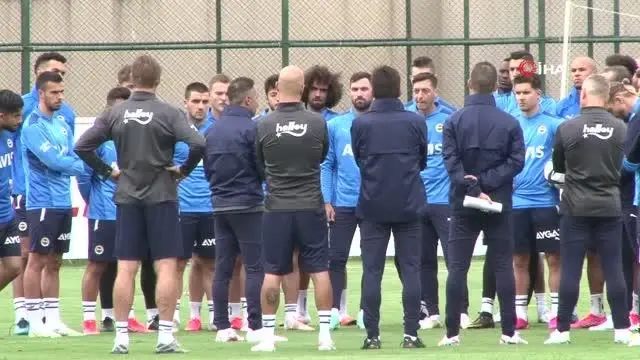Fenerbahçe'de Serdar Dursun dikkat çekti Fenerbahçe'de Serdar Dursun dikkat çekti