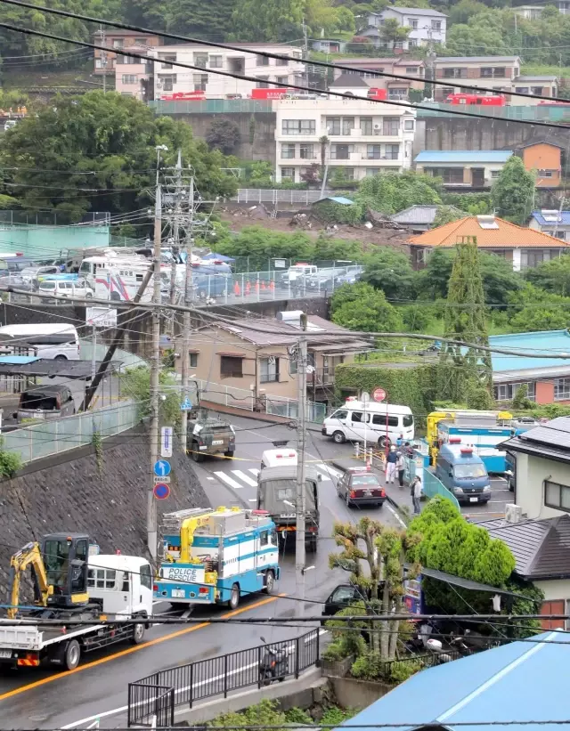 Japonya'da sel ve heyelan felaketinin bilançosu artıyorÖlü sayısı 3'e yükseldi, 80 kişinin akıbeti bilinmiyor