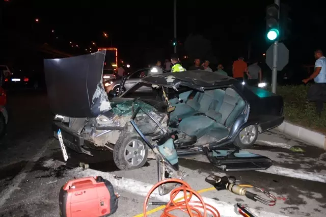 Kamyonete arkadan çarpan alkollü sürücü ölümden döndü