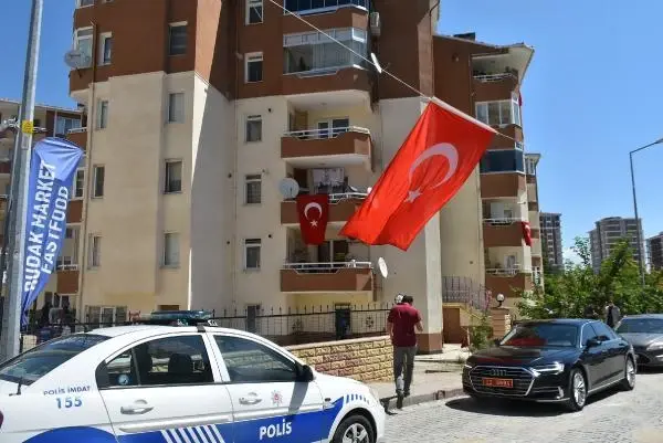 Kazada şehit olan polisin Edirne'deki babaevine ateş düştü