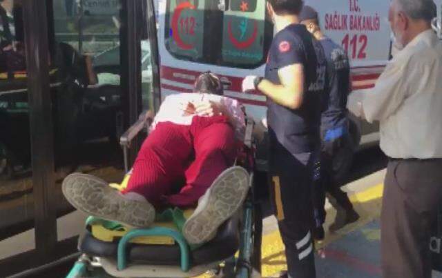 Küçükçekmece'de metrobüs kazası! Çok sayıda yaralı var