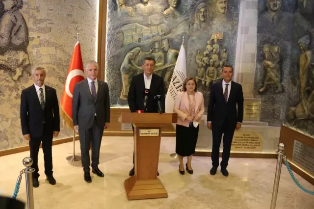 Son dakika! Milli Eğitim Bakanı Ziya Selçuk, Gaziantep'te temaslarda bulundu, öğrencilerle buluştu