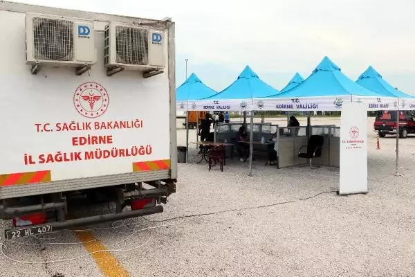 Mobile vaccination center for 'expatriates' at Kapikule Border Gate