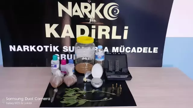 Osmaniye'de asayiş ve narkotik uygulamaları Osmaniye'de asayiş ve narkotik uygulamaları