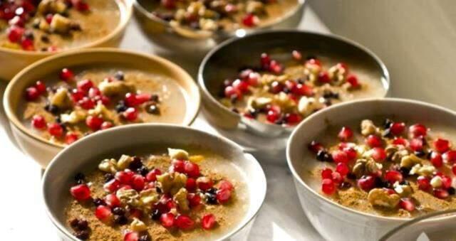 Rüyada aşure görmek ne anlama gelir? Rüyada aşure yaptığını görmek nedir? Rüyada aşure yediğini görmek, rüyada aşure malzemesi görmek nedir? Rüyada aşure görmek ne anlama gelir? Rüyada aşure yaptığını görmek nedir? Rüyada aşure yediğini görmek, rüyada aşure malzemesi görmek nedir?