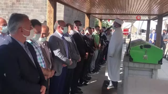 TÜRSAB Başkanı Kürşat Özeken son yolculuğuna uğurlandı