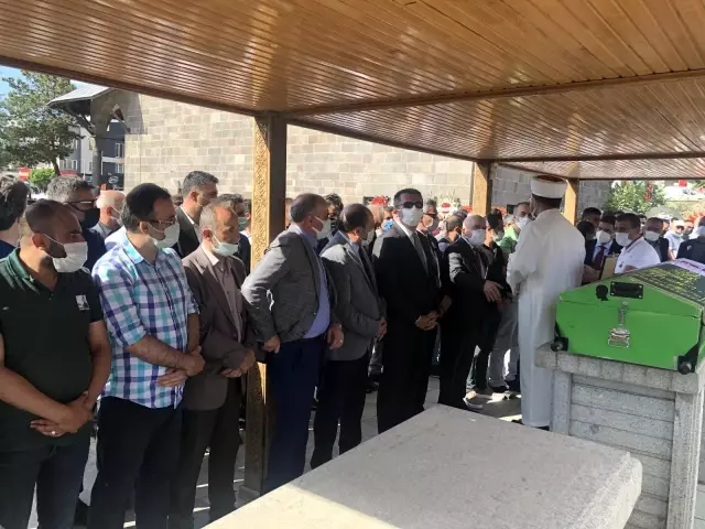 TÜRSAB Başkanı Kürşat Özeken son yolculuğuna uğurlandı