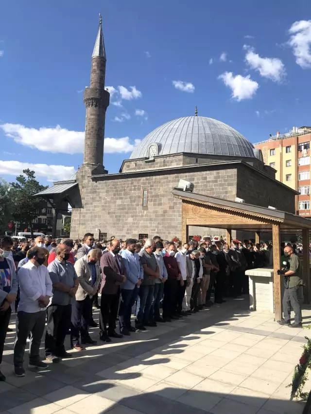 TÜRSAB Başkanı Kürşat Özeken son yolculuğuna uğurlandı
