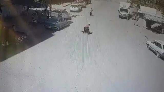 Akrabasını defalarca bıçaklayarak öldürdü! O anlar kamerada