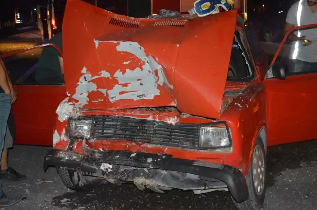 Çine'de trafik kazası: 2 ölü Çine'de trafik kazası: 2 ölü
