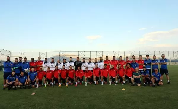SPOR Aytemiz Alanyaspor'un Burdur kampı başladı