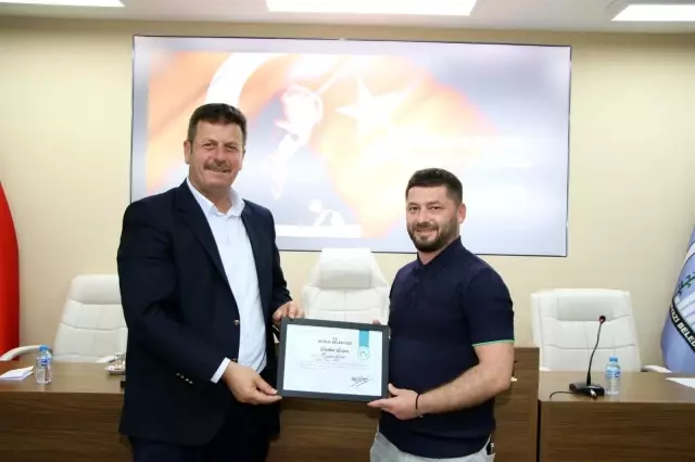 Başkan Soykan, müteahhitlerle toplantıda bir araya geldi