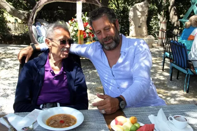 Bora Gencer: 'Baba oğul müzisyen olmak çok zor'