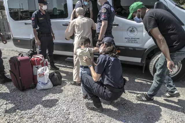 Cilvegözü Sınır Kapısı'ndan Kurban Bayramı öncesi Suriye'ye geçişler başladı