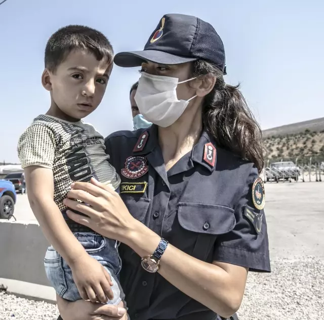 Cilvegözü Sınır Kapısı'ndan Kurban Bayramı öncesi Suriye'ye geçişler başladı
