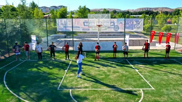 Elazığ Belediyesi yaz spor okulları açılış töreni gerçekleştirildi