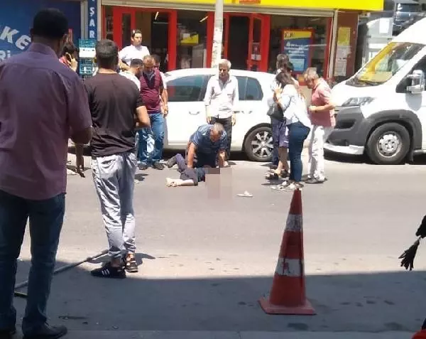 Son dakika haberleri... İSTANBUL ? ESENYURT'TA PİKABIN ÇARPTIĞI ÇOCUK HAYATINI KAYBETTİ