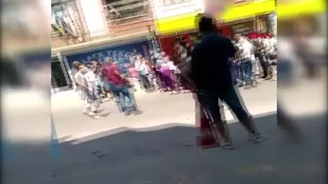 Son dakika haberleri... İSTANBUL ? ESENYURT'TA PİKABIN ÇARPTIĞI ÇOCUK HAYATINI KAYBETTİ